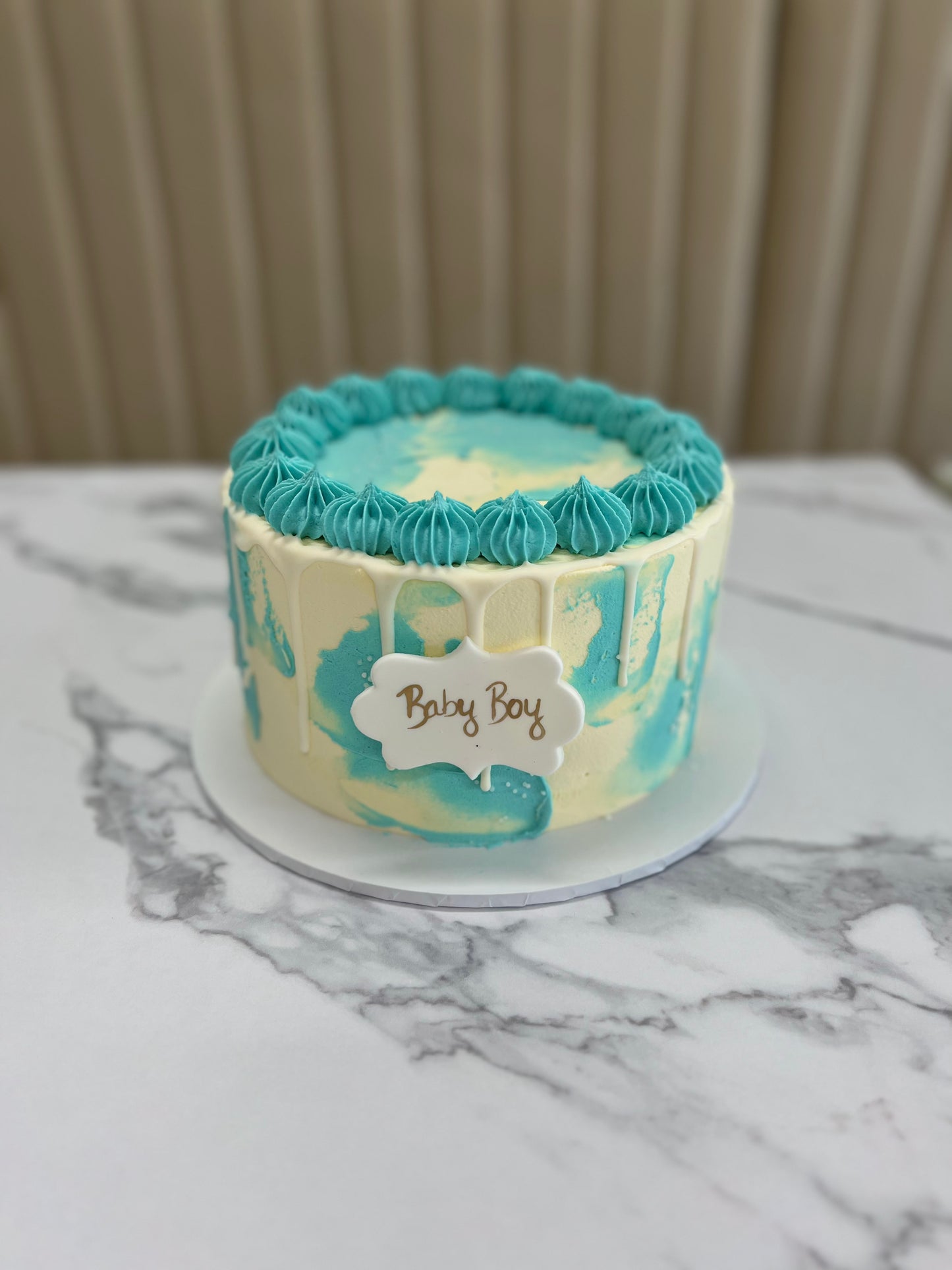 Simple pastel cake