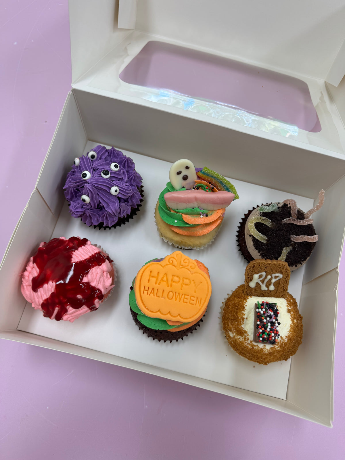 Spooktacular Halloween Cupcakes