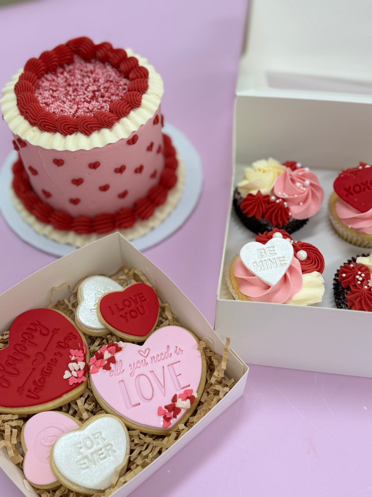 XOXO Cupcake Pack