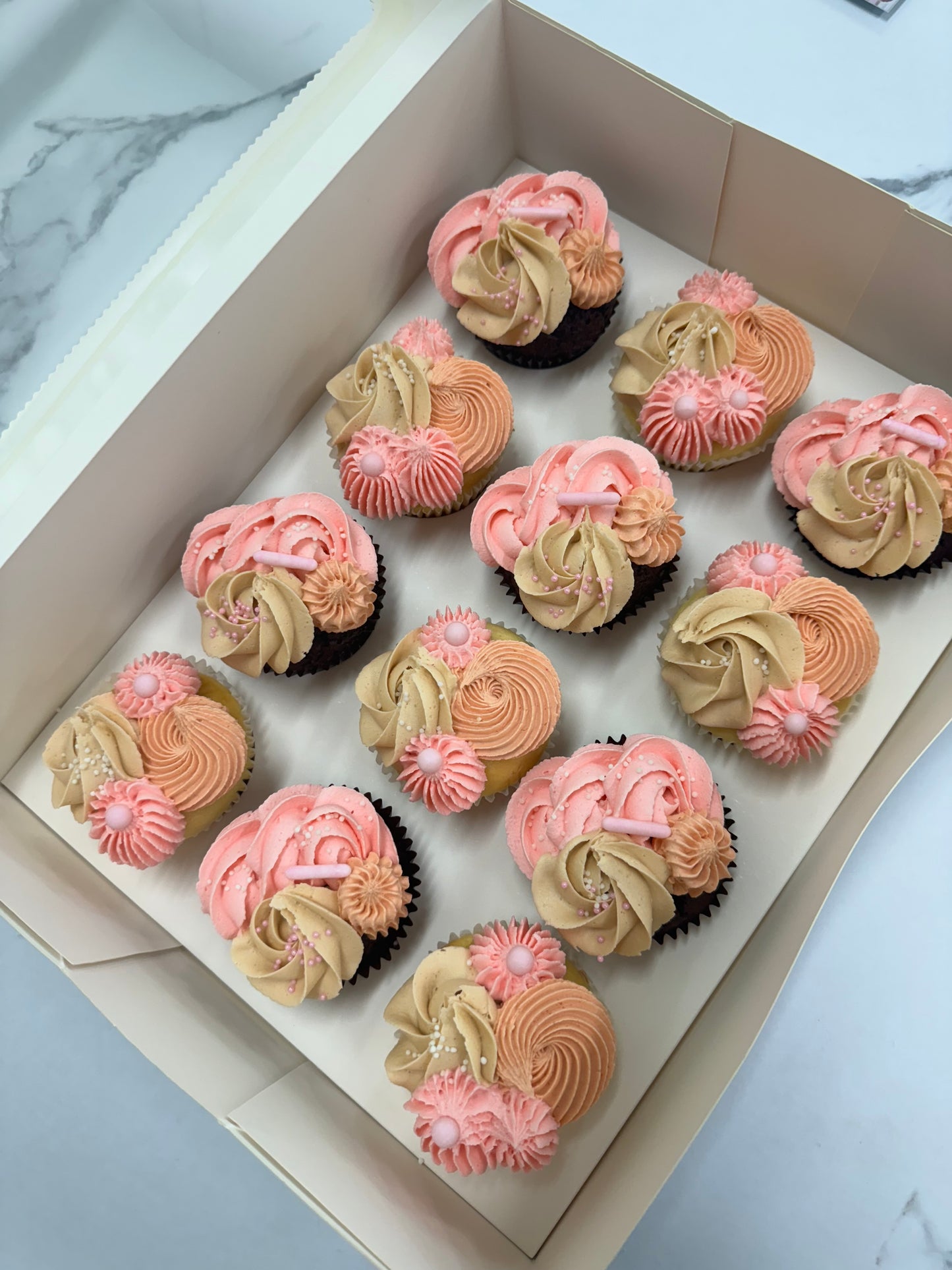 Pretty Piped cupcakes