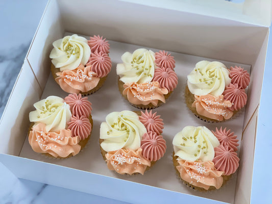Pretty Piped cupcakes